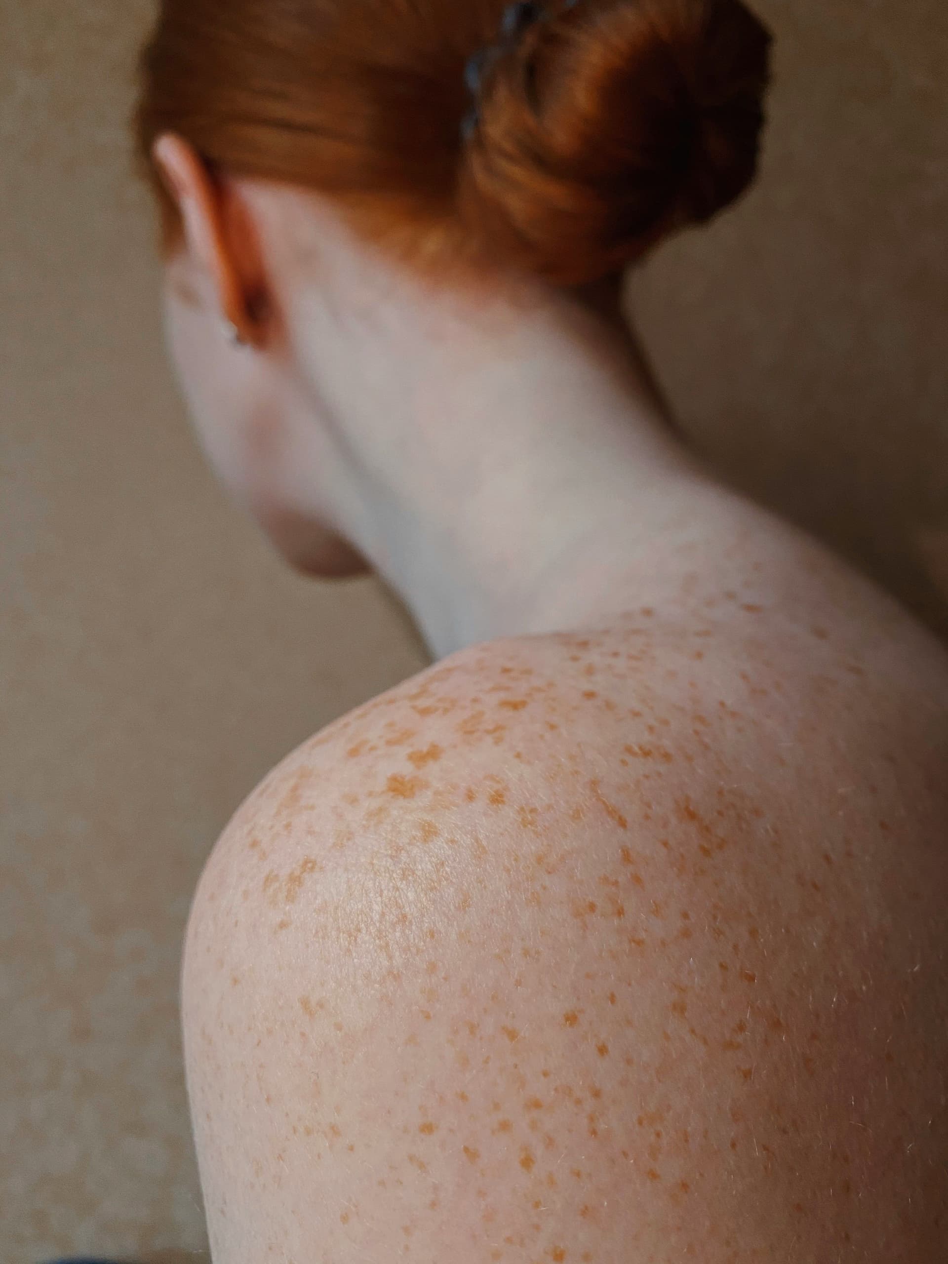 Comprendre les besoins spécifiques de la peau intime féminine